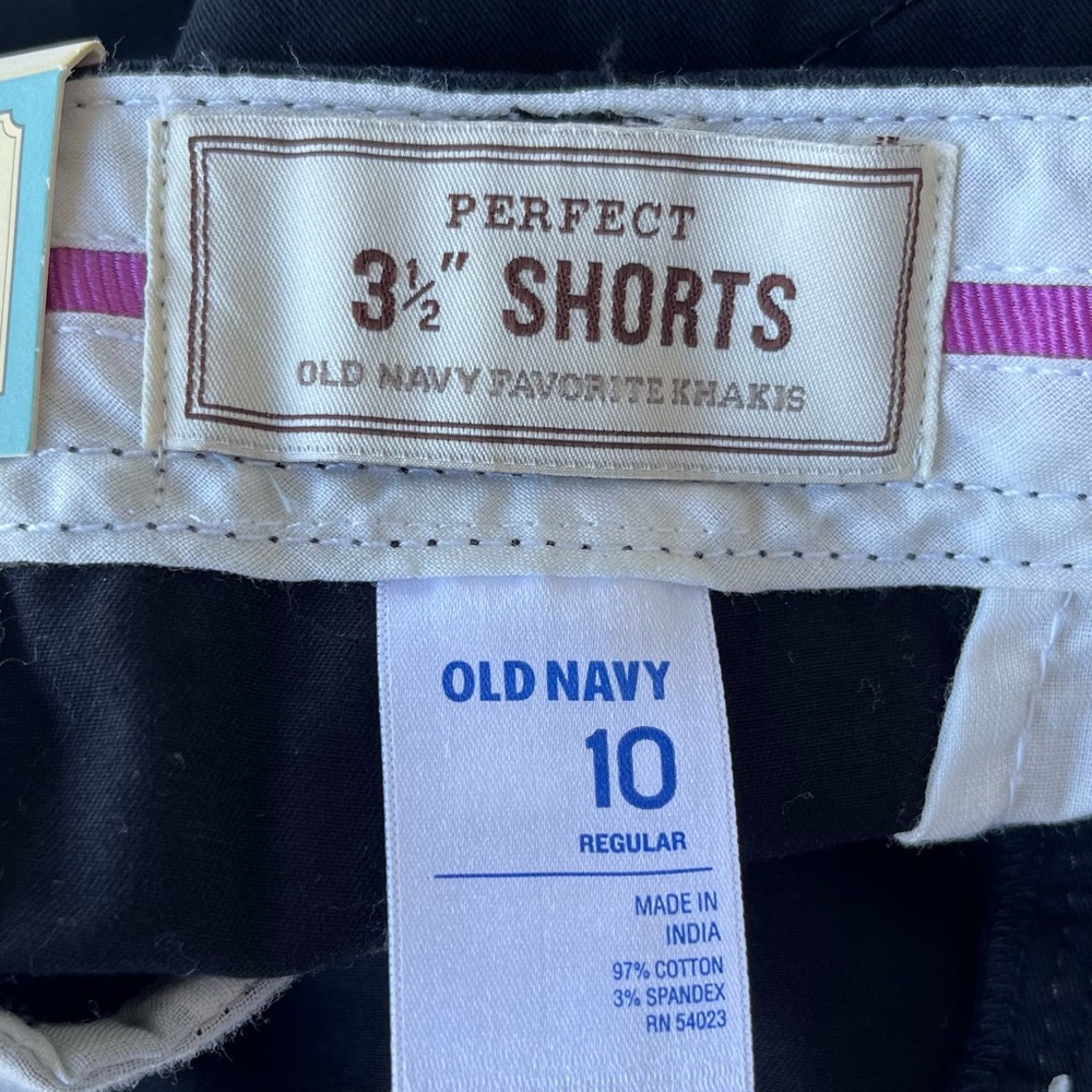 •Old Navy• NWT Perfect Shorts in Black - Size 12 - Picture 2 of 7
